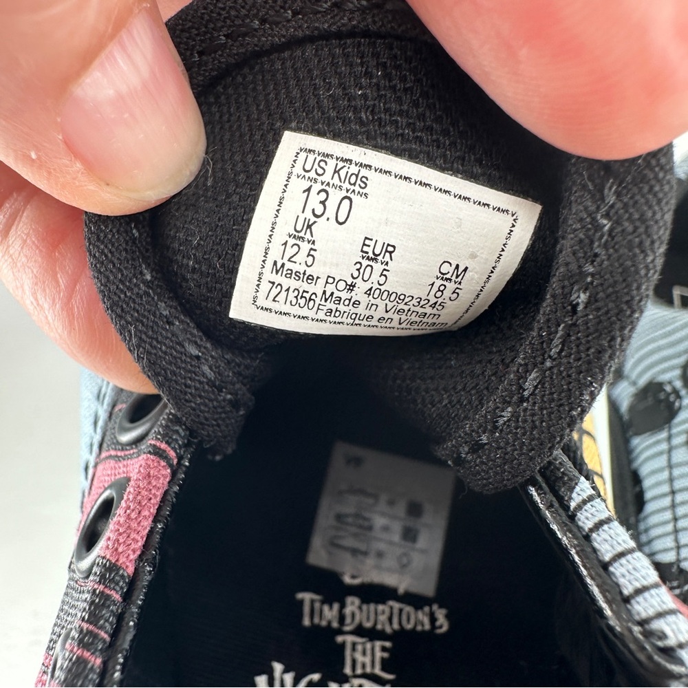 Vans Kids Sneakers ‘Nightmare Before Christmas’ Black, Pink, and Yellow Accents - Picture 12 of 12